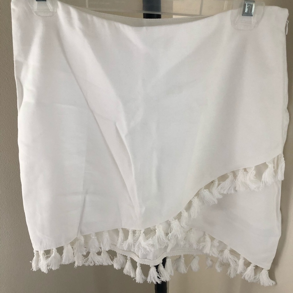 White fringe mini skirt
